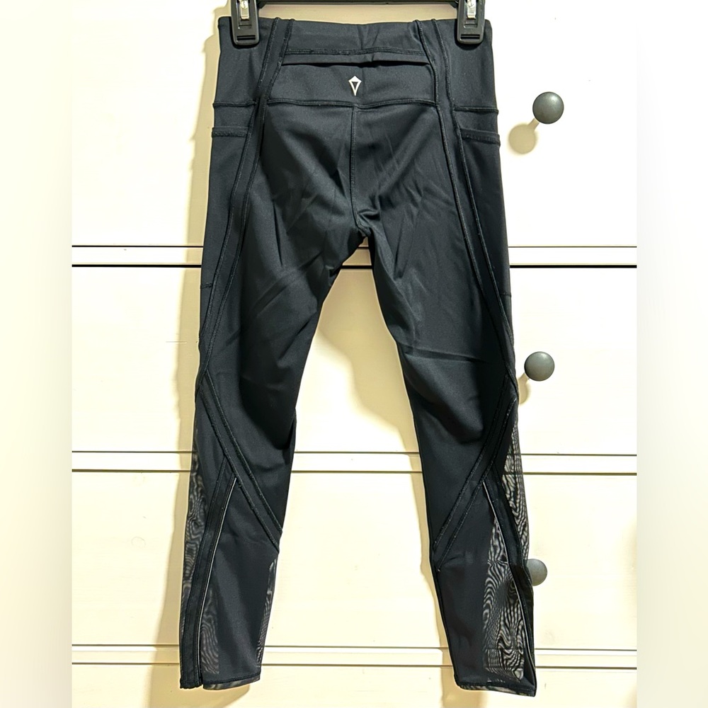 IVIVVA Black Leggings-Size 7-Girls